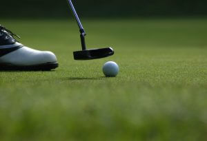 golf playing